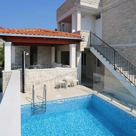 Guest house Boutique Alegria 3*