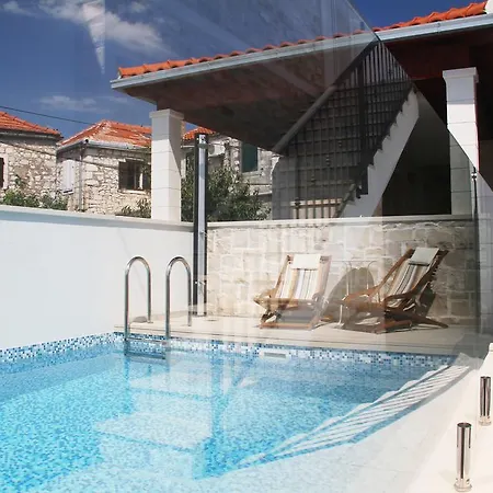 Guest house Boutique Alegria 3*